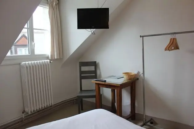 Tek Büyük Yataklı Oda, Ortak Banyo