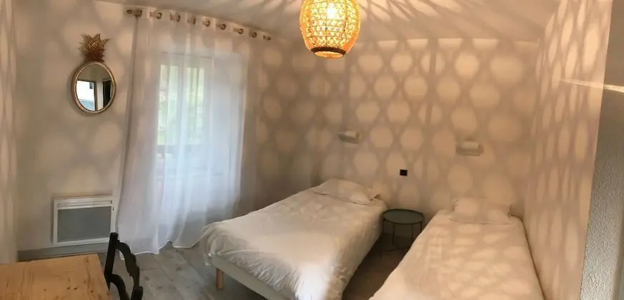 Tek Büyük Yataklı Oda, Dağ Manzaralı