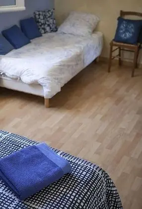 Üç Kişilik Oda (Bueges)