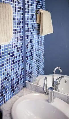 Üç Kişilik Oda (Bueges)