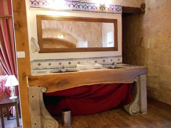 Üç Kişilik Oda (Jacques de Molène)