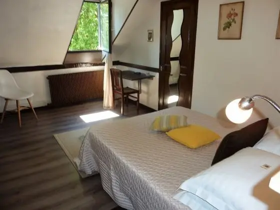 Classic Tek Büyük Yataklı Oda