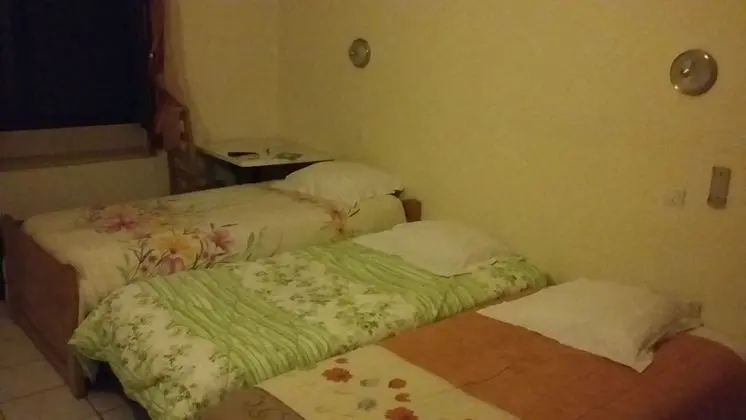 Basic Tek Büyük Yataklı Oda
