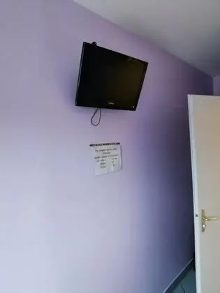 Basic Tek Büyük Yataklı Oda
