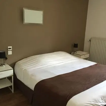 Classic Tek Büyük Yataklı Oda