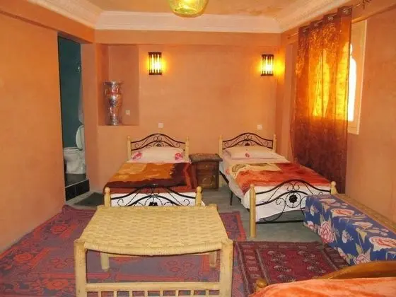 Üç Kişilik Oda