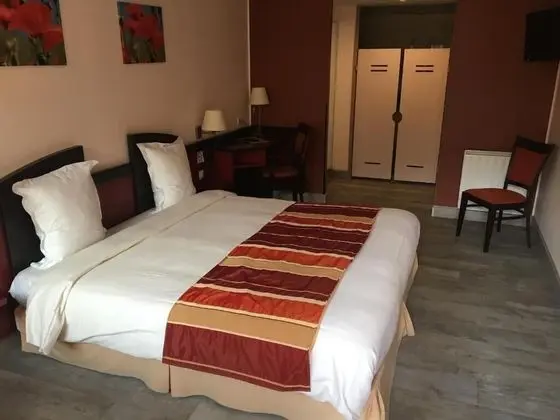 Büyük Yataklı Tek Kişilik Oda