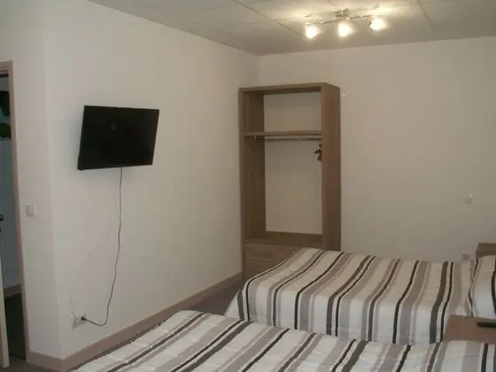Üç Kişilik Oda