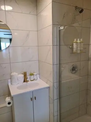 Oda, 1 En Büyük (King) Boy Yatak ve Çekyat, Özel Banyo, Deniz Manzaralı