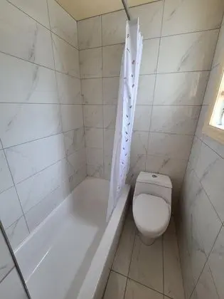 Oda, 2 Büyük (Queen) Boy Yatak, Sigara İçilmez, Özel Banyo