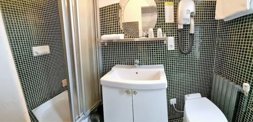 Tek Büyük Yataklı Oda