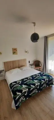 Basic Tek Büyük Yataklı Oda