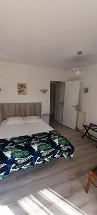 Basic Tek Büyük Yataklı Oda