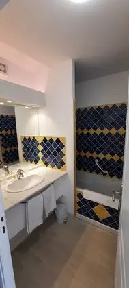 Basic Tek Büyük Yataklı Oda