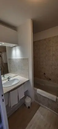 Basic Tek Büyük Yataklı Oda