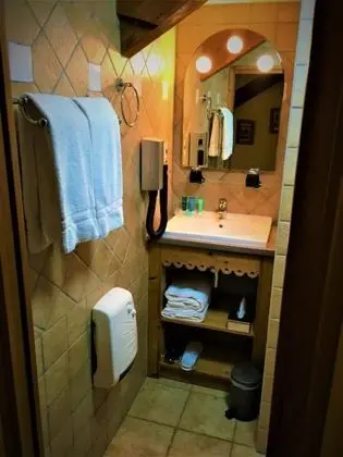 Superior Tek Büyük veya İki Ayrı Yataklı Oda, Dağ Manzaralı