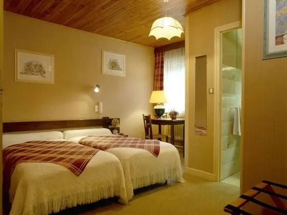 İki Ayrı Yataklı Oda, Birden Çok Yatak Odası