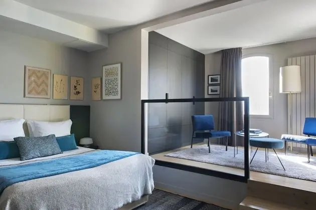 Tek Büyük Yataklı Oda, Balkon, Kısmi Göl Manzaralı
