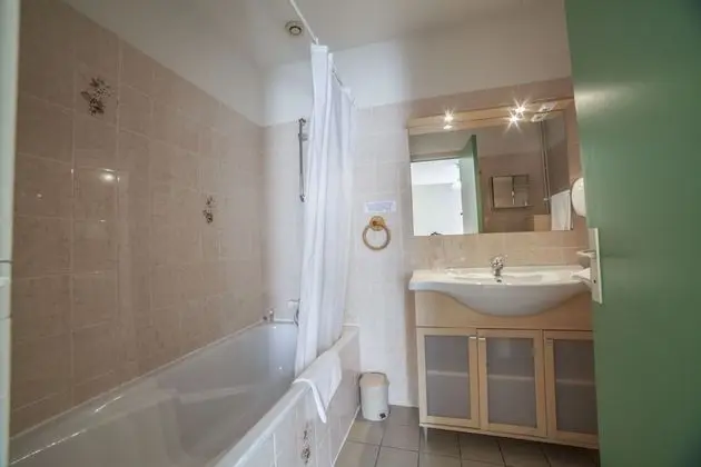 Comfort Tek Büyük veya İki Ayrı Yataklı Oda, 3 Yatak Odası