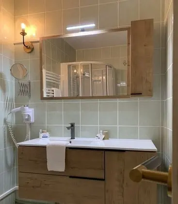 Superior Üç Kişilik Oda, Özel Banyo
