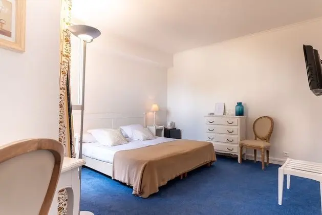 Standard Tek Büyük Yataklı Oda