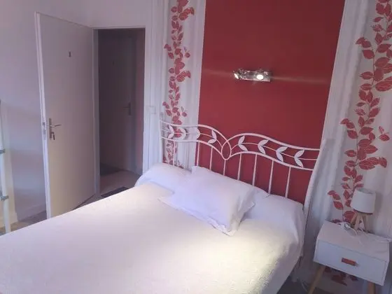 Üç Kişilik Oda