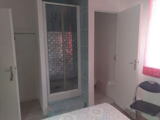 Üç Kişilik Oda