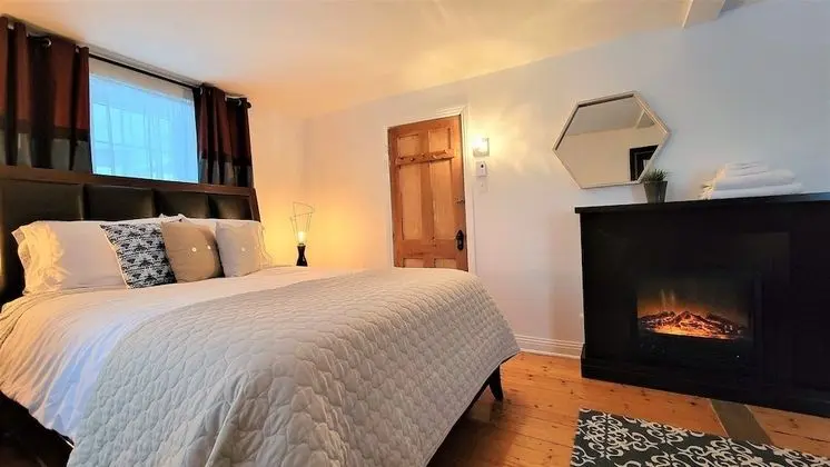 Classic Tek Büyük Yataklı Oda