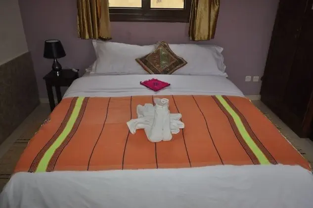 Deluxe Tek Büyük Yataklı Oda, Sigara İçilmez, Havuz Manzaralı