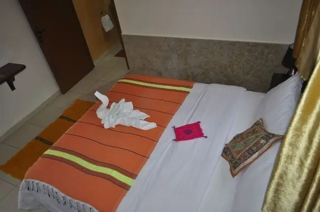 Deluxe Tek Büyük Yataklı Oda, Sigara İçilmez, Havuz Manzaralı