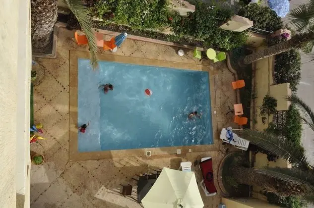 Deluxe Tek Büyük Yataklı Oda, Sigara İçilmez, Havuz Manzaralı