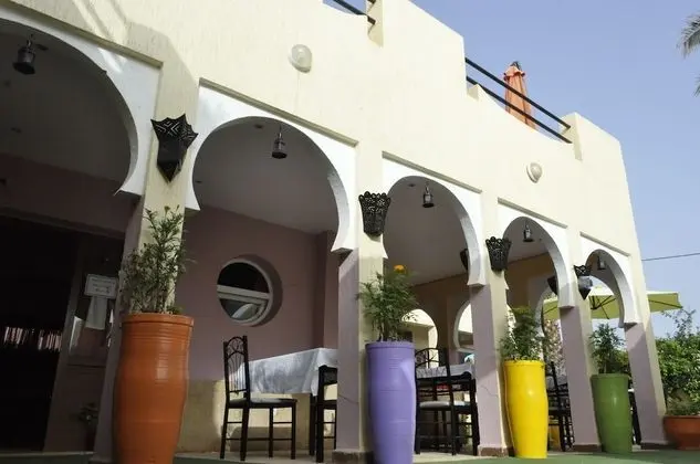 Deluxe Tek Büyük Yataklı Oda, Sigara İçilmez, Havuz Manzaralı