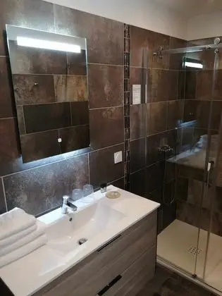 Standard Tek Büyük veya İki Ayrı Yataklı Oda