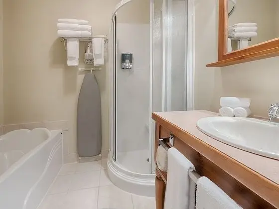 Classic Oda, 1 Büyük (Queen) Boy Yatak