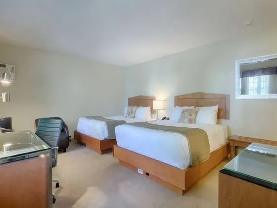 Classic Oda, 2 Büyük (Queen) Boy Yatak