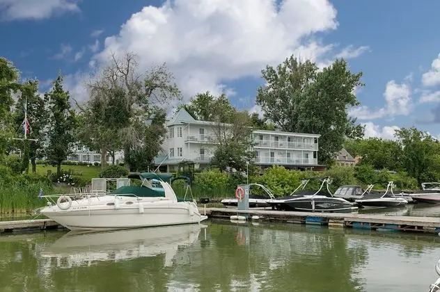 Classic Oda, 2 Büyük (Queen) Boy Yatak