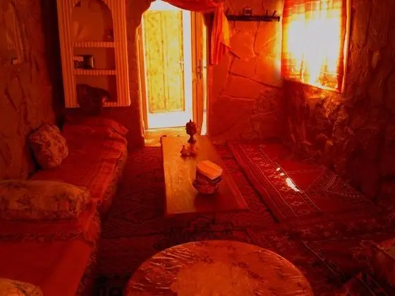 Grand Oda, Birden Çok Yatak, Sigara İçilmez