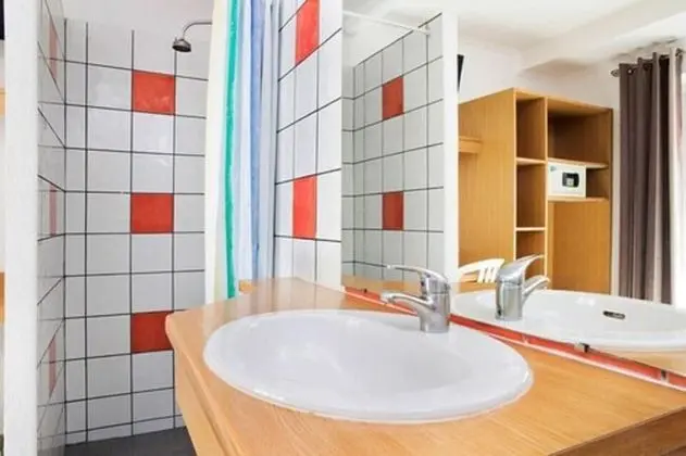 Dört Kişilik Oda, Özel Banyo