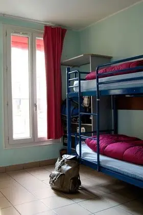 Ortak Ranzalı Oda, Özel Banyo (for 4 people)