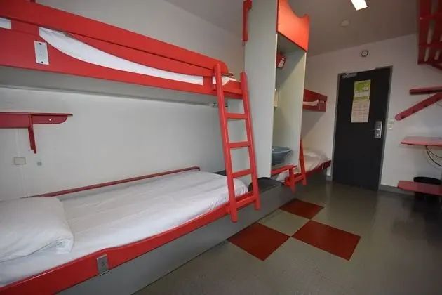 Ortak Ranzalı Oda, Sadece kadınlar için, Ortak Banyo (Bed in 4)