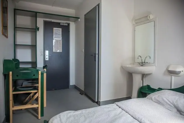 Tek Kişilik Oda (with Shower)