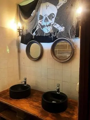 Ortak Ranzalı Oda, Karma Ranzalı Oda, Teras