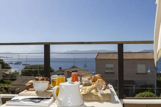 Tek Büyük Yataklı Oda, Balkon, Deniz Manzaralı