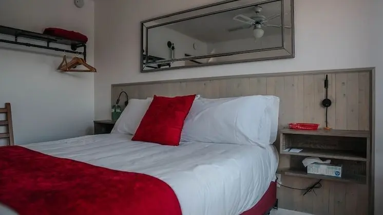 Comfort Tek Büyük Yataklı Oda
