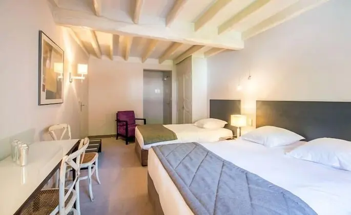 Üç Kişilik Oda (2)