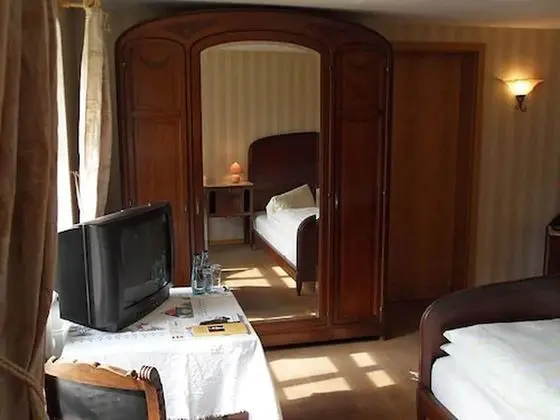 Standard Tek Büyük Yataklı Oda