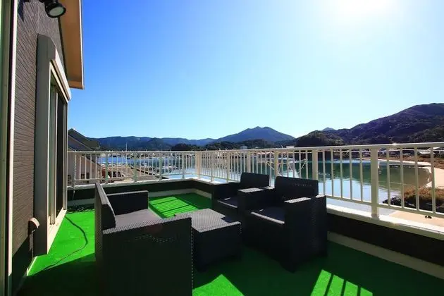 Ev, Okyanus Manzaralı (Private Vacation Home)