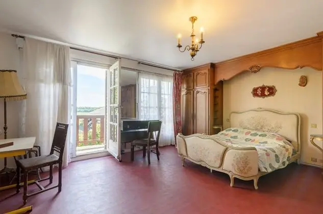 Tek Büyük Yataklı Oda, Balkon