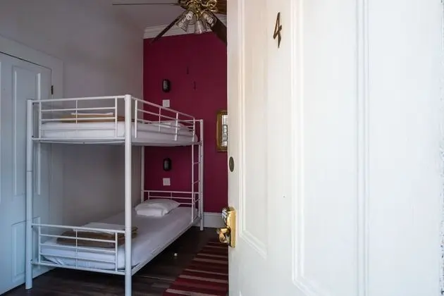 Ortak Ranzalı Oda, Karma Ranzalı Oda, Ortak Banyo (2 bunk beds)