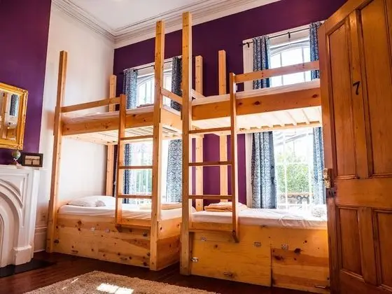 Ortak Ranzalı Oda, Karma Ranzalı Oda, Ortak Banyo (4 bunk beds)